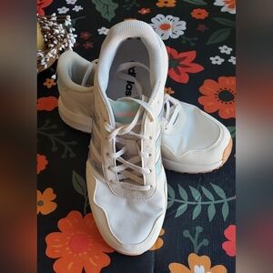 Big Girls Run 60s shoes